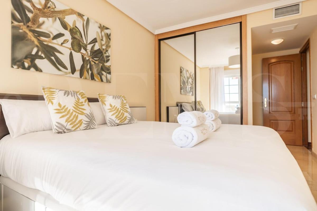 Appartement Cozy Getaway With Pool, Close To The By Rems *