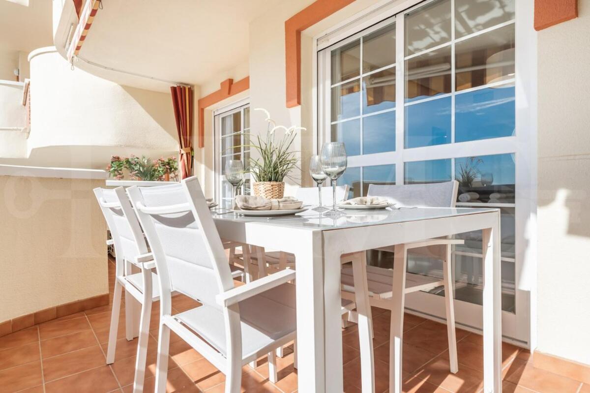 Cozy Getaway With Pool, Close To The By Rems *