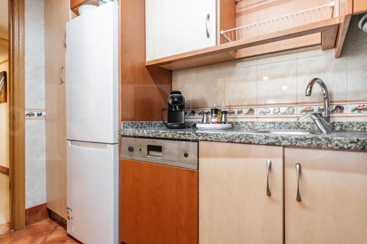 Apartment Cozy Getaway With Pool, Close To The By Rems