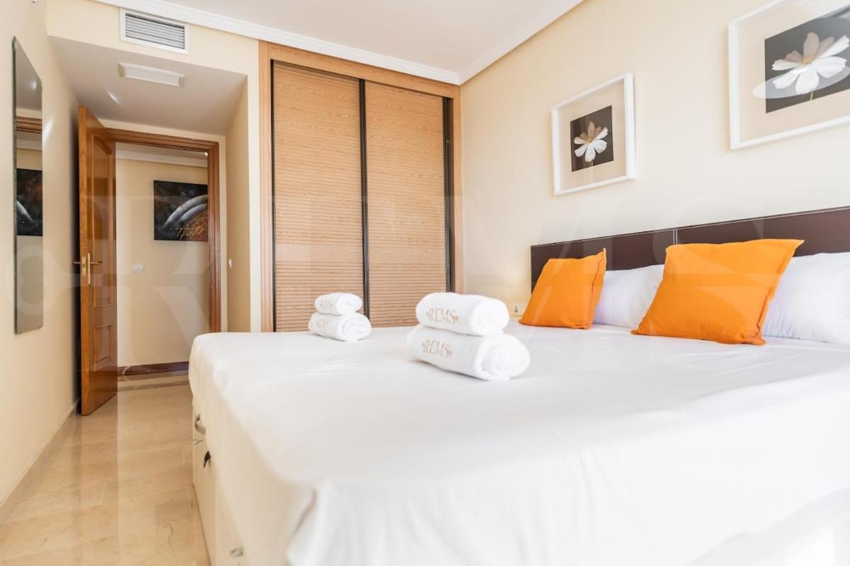 Cozy Getaway With Pool, Close To The By Rems Benalmadena
