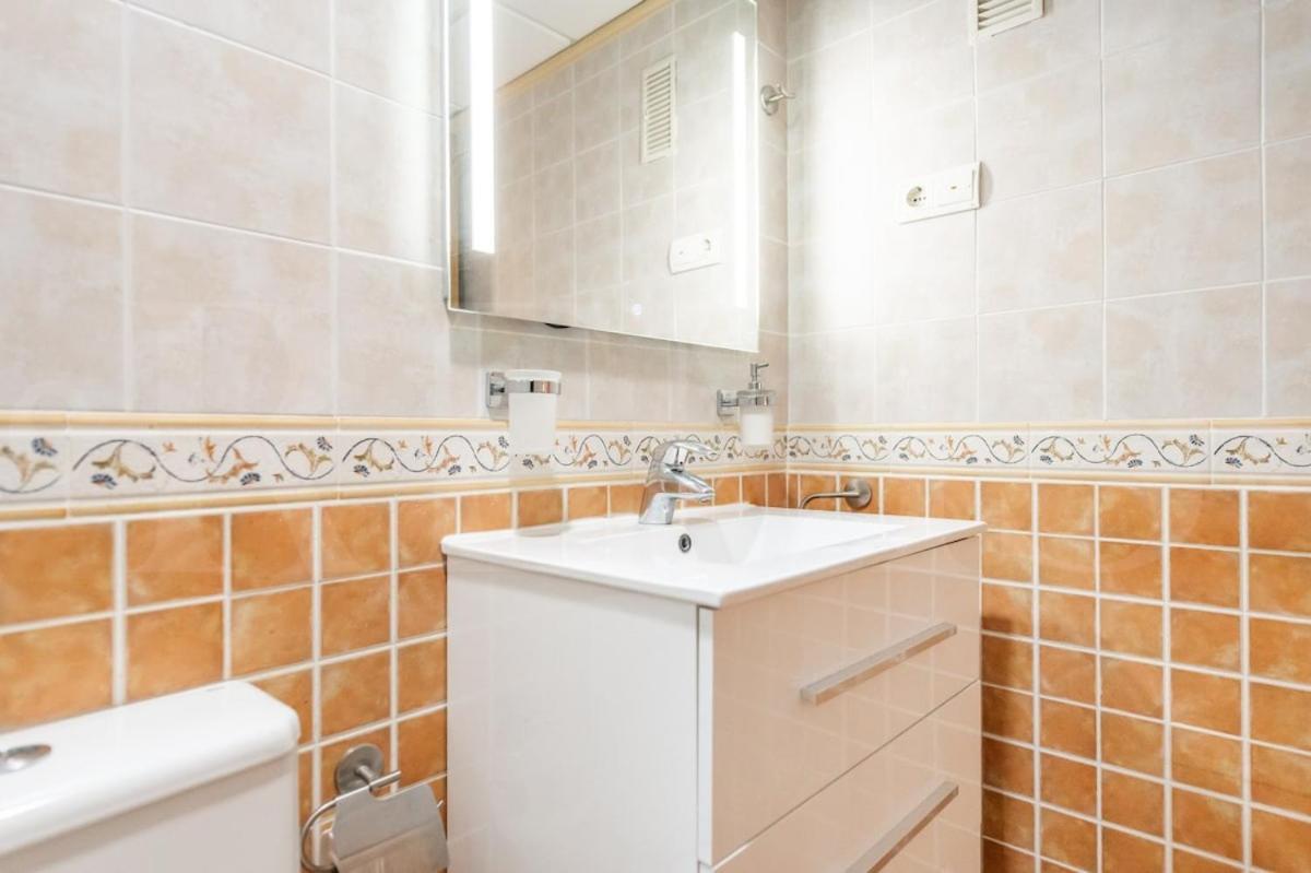 Cozy Getaway With Pool, Close To The By Rems Apartment *